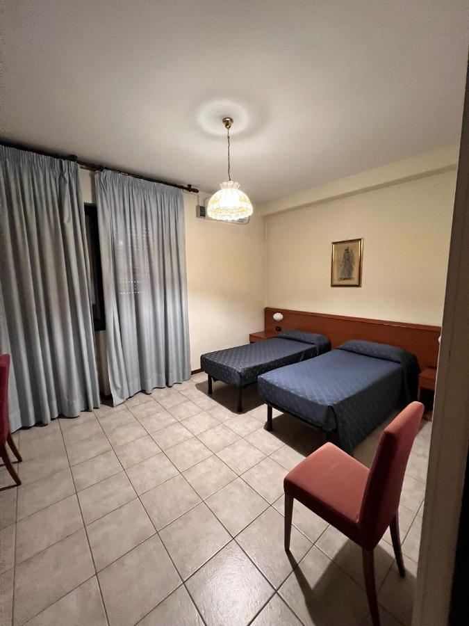 Hotel Colonna Albignasego Exteriör bild
